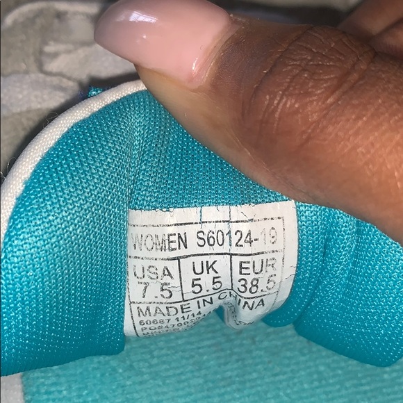 Saucony Sneakers - Picture 4 of 5